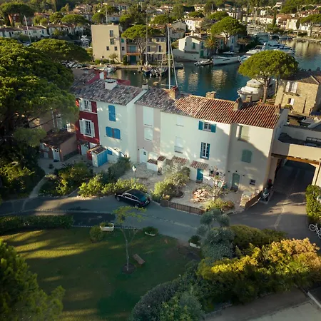 Huebsches Haus Direkt Am Wasser, St. Tropez 15 Min!