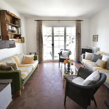 Casa de Férias Huebsches Haus Direkt Am Wasser, St. Tropez 15 Min!