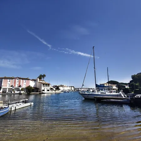 Casa de Férias Huebsches Haus Direkt Am Wasser, St. Tropez 15 Min!