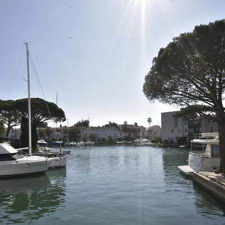 Huebsches Haus Direkt Am Wasser, St. Tropez 15 Min! Grimaud