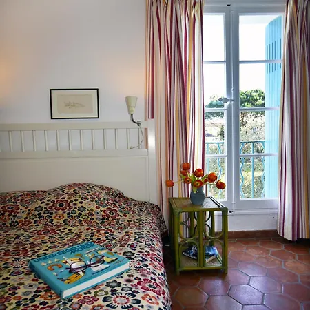 Casa de Férias Huebsches Haus Direkt Am Wasser, St. Tropez 15 Min! Grimaud