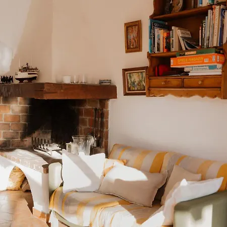 Hübsches Haus Direkt Am Wasser, St. Tropez 15 Min! Ferienhaus