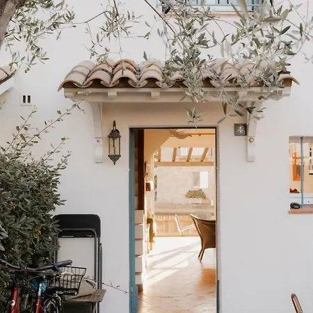 Huebsches Haus Direkt Am Wasser, St. Tropez 15 Min! *