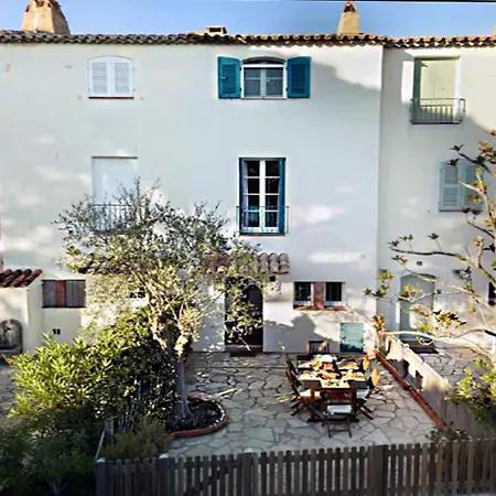 Ferienhaus Hübsches Haus Direkt Am Wasser, St. Tropez 15 Min! *