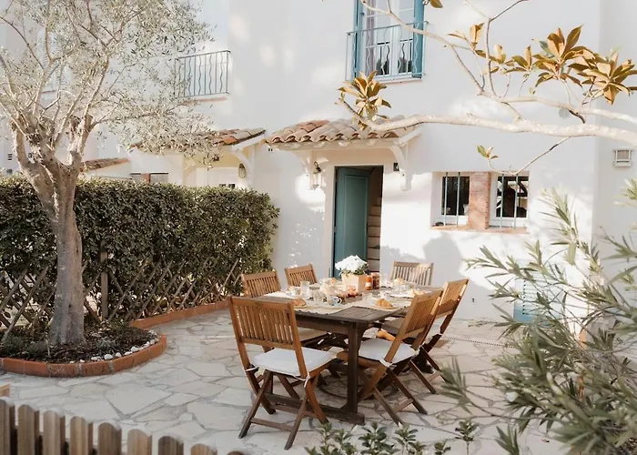 Huebsches Haus Direkt Am Wasser, St. Tropez 15 Min! Grimaud