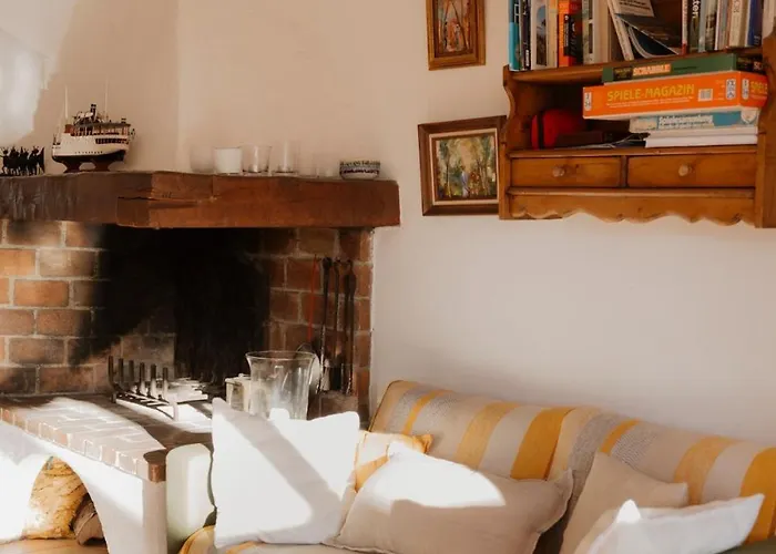 Huebsches Haus Direkt Am Wasser, St. Tropez 15 Min! Casa de Férias