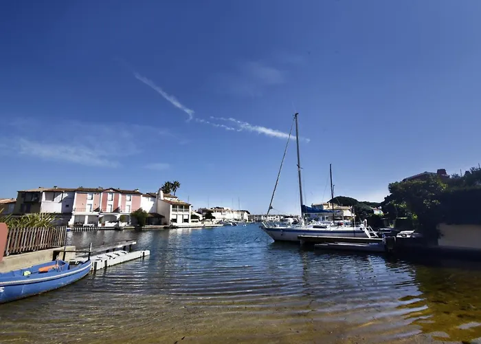 Casa de Férias Huebsches Haus Direkt Am Wasser, St. Tropez 15 Min!