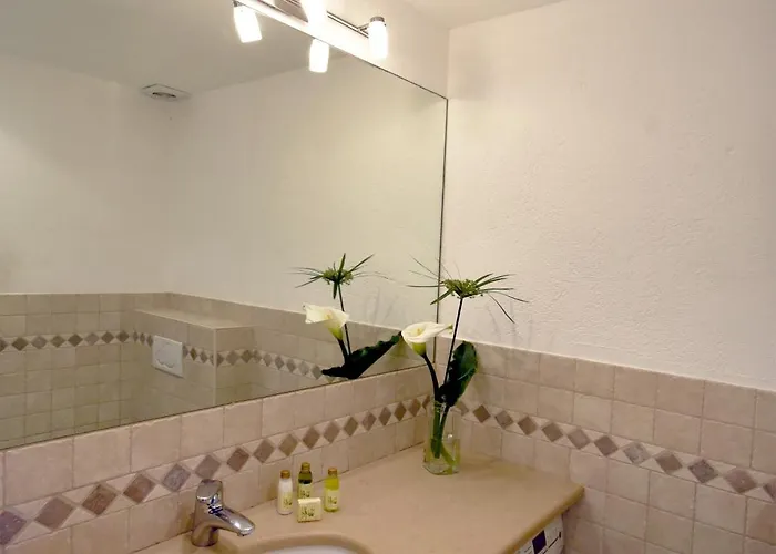 Casa de Férias Huebsches Haus Direkt Am Wasser, St. Tropez 15 Min! Grimaud