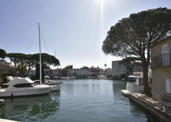 Huebsches Haus Direkt Am Wasser, St. Tropez 15 Min! Grimaud