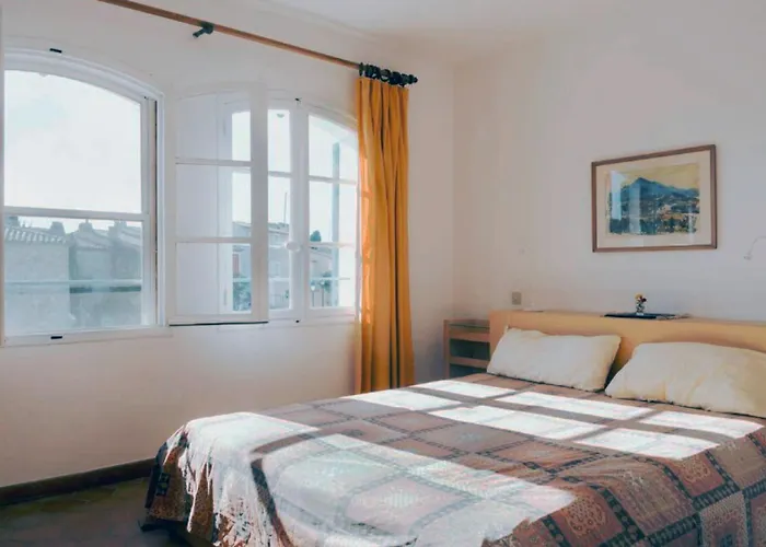 Huebsches Haus Direkt Am Wasser, St. Tropez 15 Min! * Grimaud