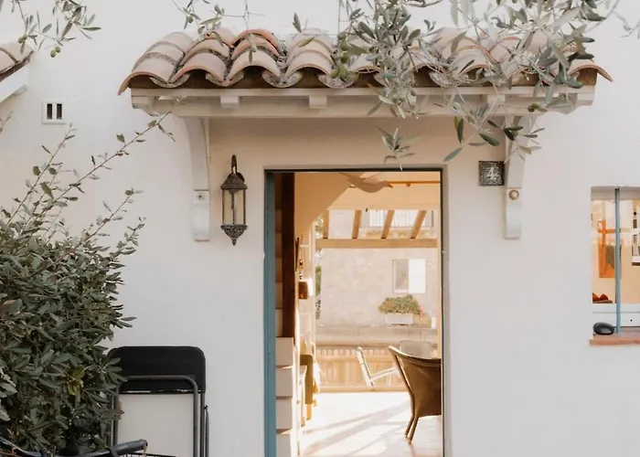 Huebsches Haus Direkt Am Wasser, St. Tropez 15 Min! *